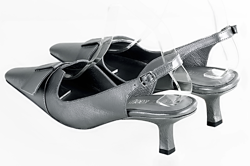 Dove grey women's open back shoes, with a knot. Tapered toe. Medium spool heels. Rear view - Florence KOOIJMAN